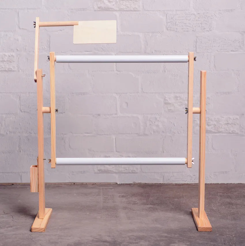 Vertical solid wood desktop cross stitch frame with height adjustment mechanism