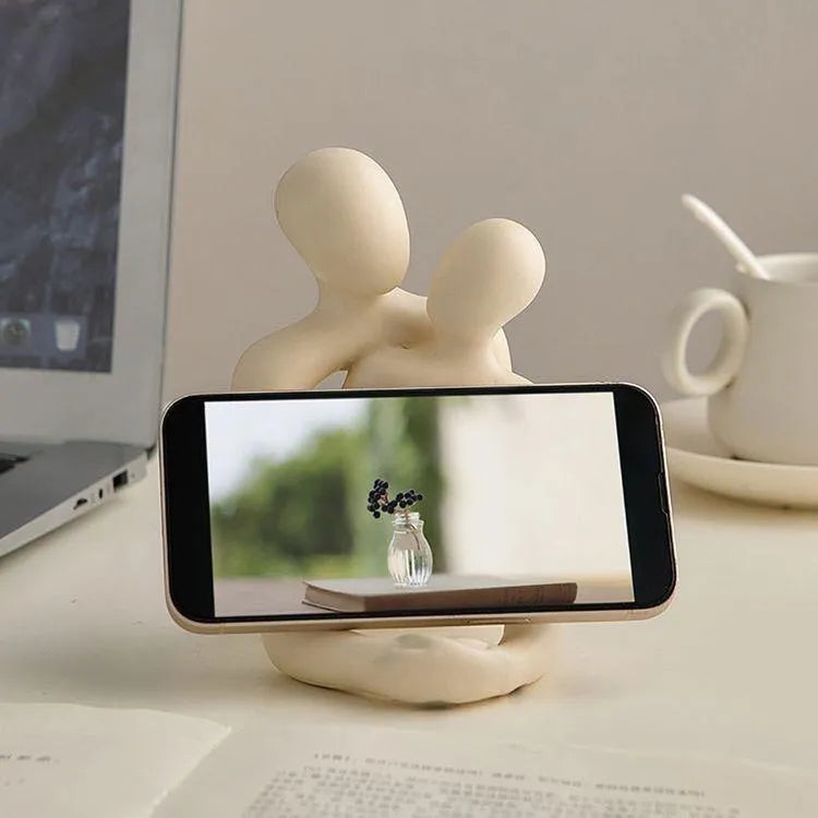 Modern couple statue resin sculpture in milky white or gold colour for desk or shelf decor