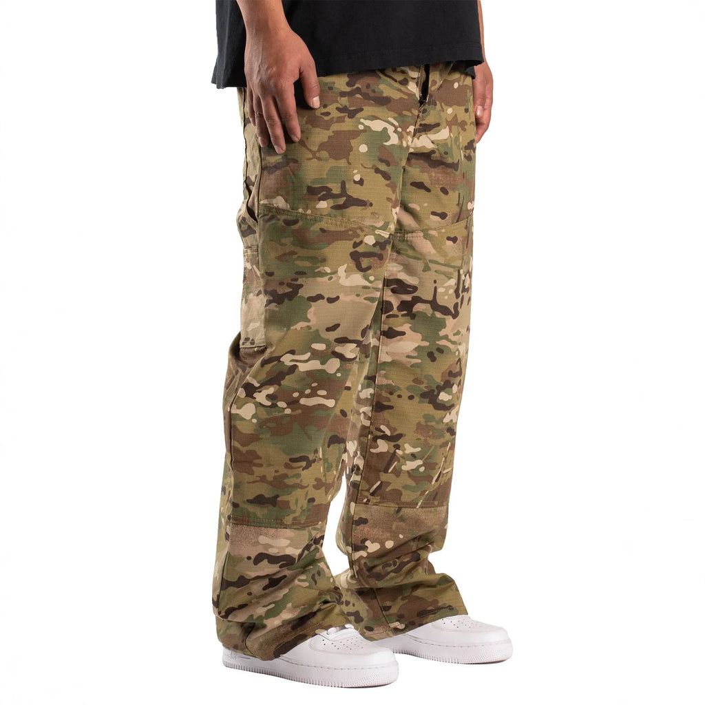 Men's loose camouflage workwear jeans in green, army green or gray cotton denim, straight leg, mid waist, zipper fly