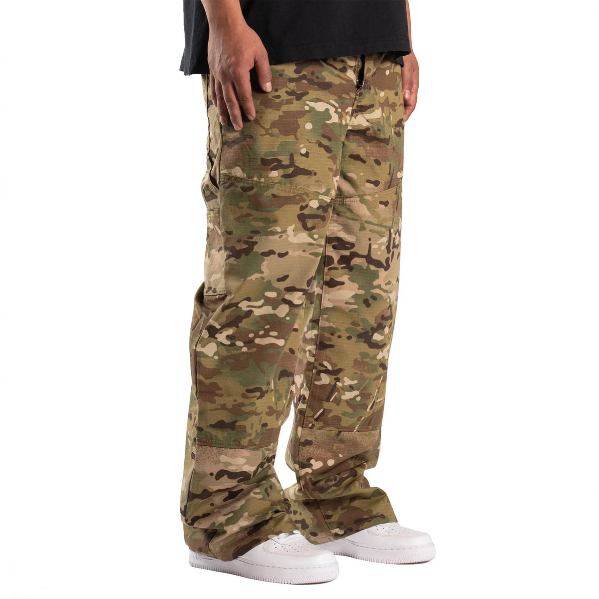 Men's loose camouflage workwear jeans in green, army green or gray cotton denim, straight leg, mid waist, zipper fly