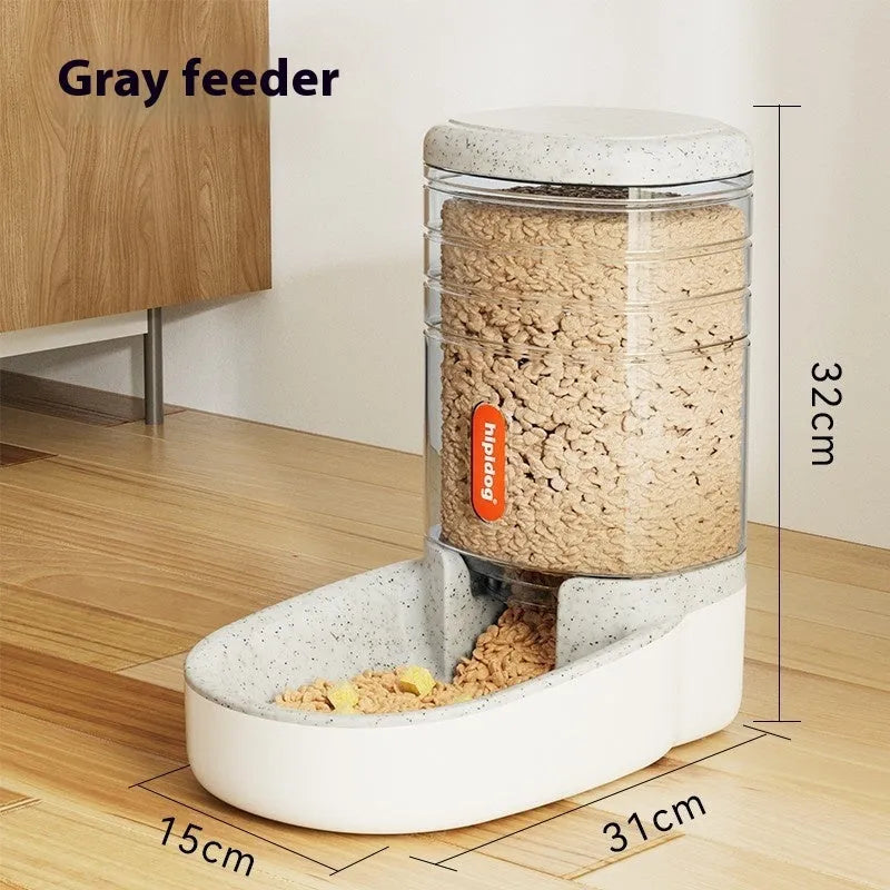 Second-generation 3.8L automatic pet drinker in blue, grey, pink or green colours for dogs and cats