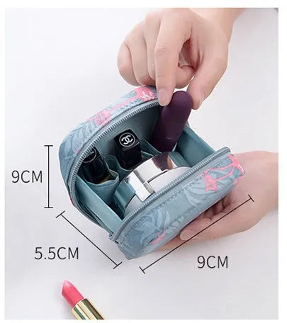 Cube shaped cloth makeup storage bag in plain pattern available in blue pink and white