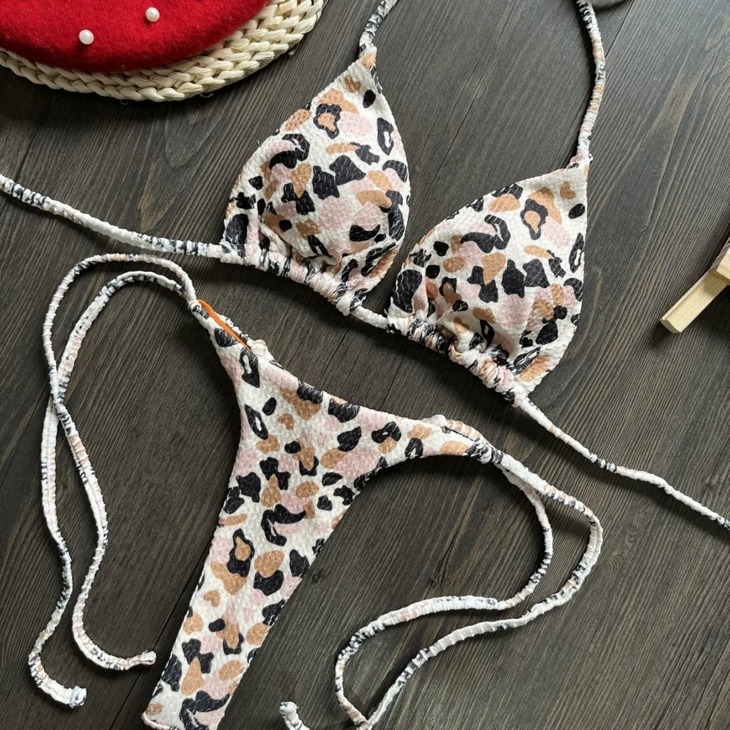 Women's printed quick-dry bikini set with high elasticity nylon fabric and cotton lining for swimming