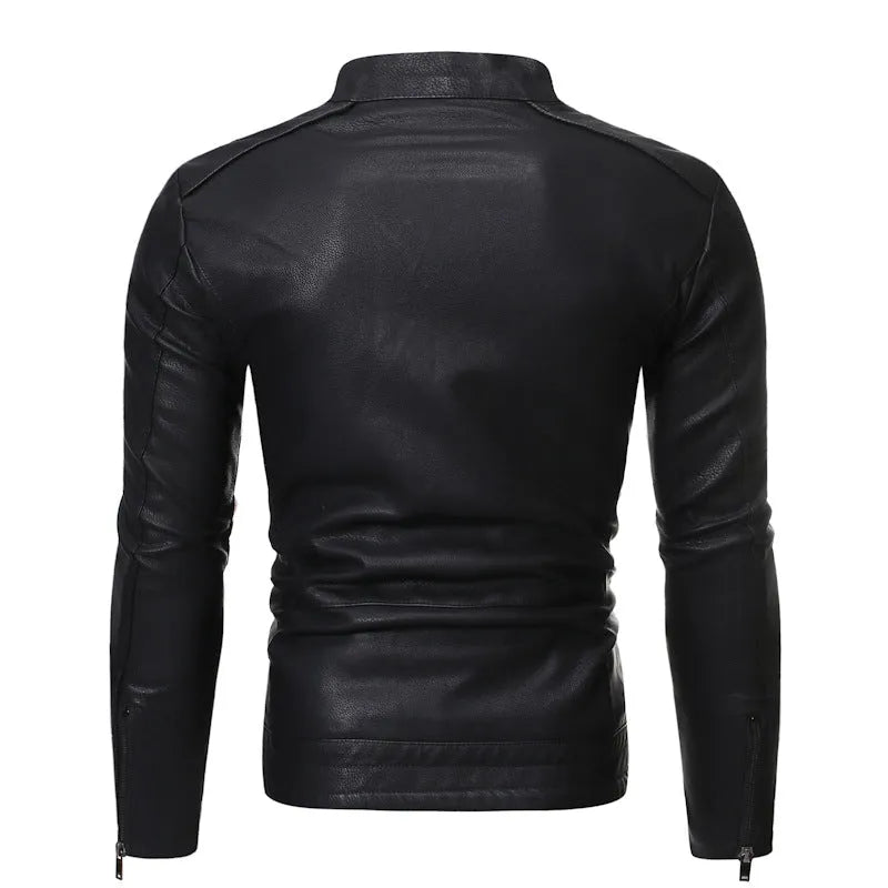 Men's cowhide leather motorcycle jacket in black with pocket decoration and plain design