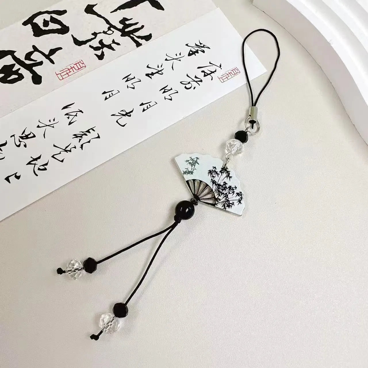 Guofeng floral bead pendant keychain in Chinese style with baked varnish finish.