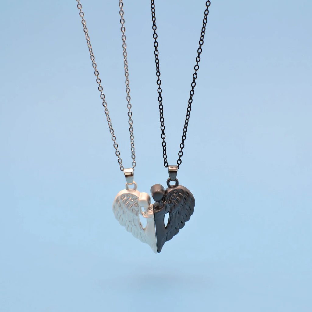 Couple magnet hug necklace set with alloy heart and wing pendant on 50cm stainless steel chain in black silver or gold silver