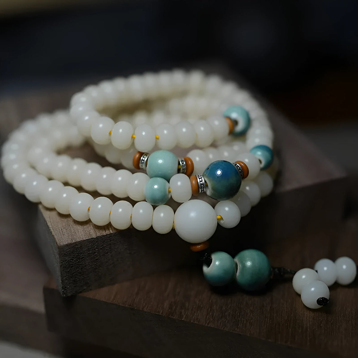 White jade and bodhi root seed bracelet with 108 beads in two sizes