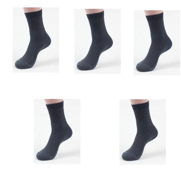 Men's bamboo fibre socks showing small square pattern in black colour with size scale