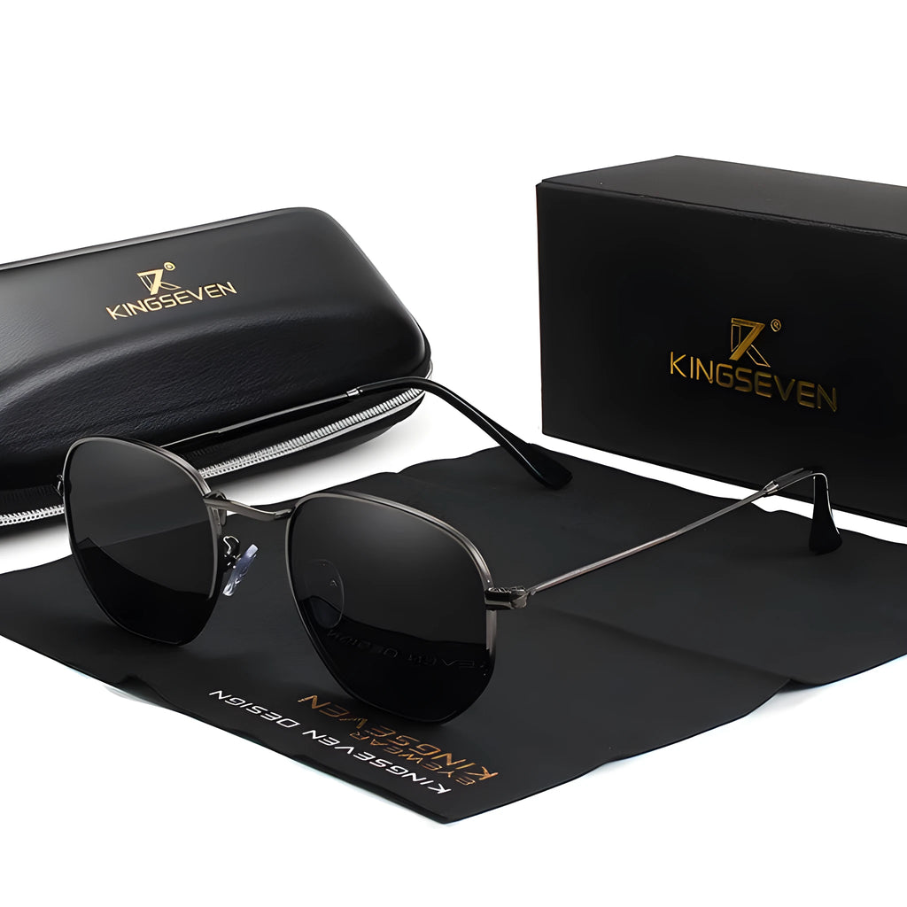 Classic round retro sunglasses for men in black frame with round lenses