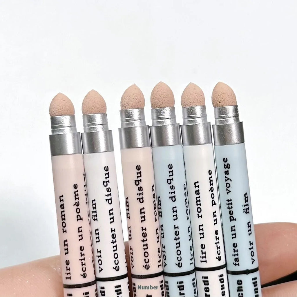 Waterproof 2-in-1 eye shadow pen in assorted colours for eyeliner and highlighter makeup application