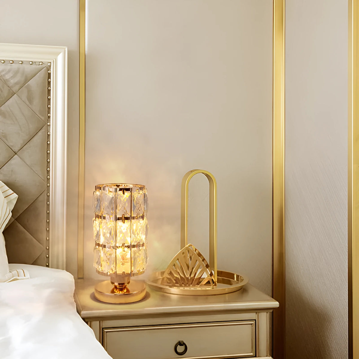 Gold table lamp with iron art and crystal, E27 light source, for bedside bedroom living room study 5-15m2