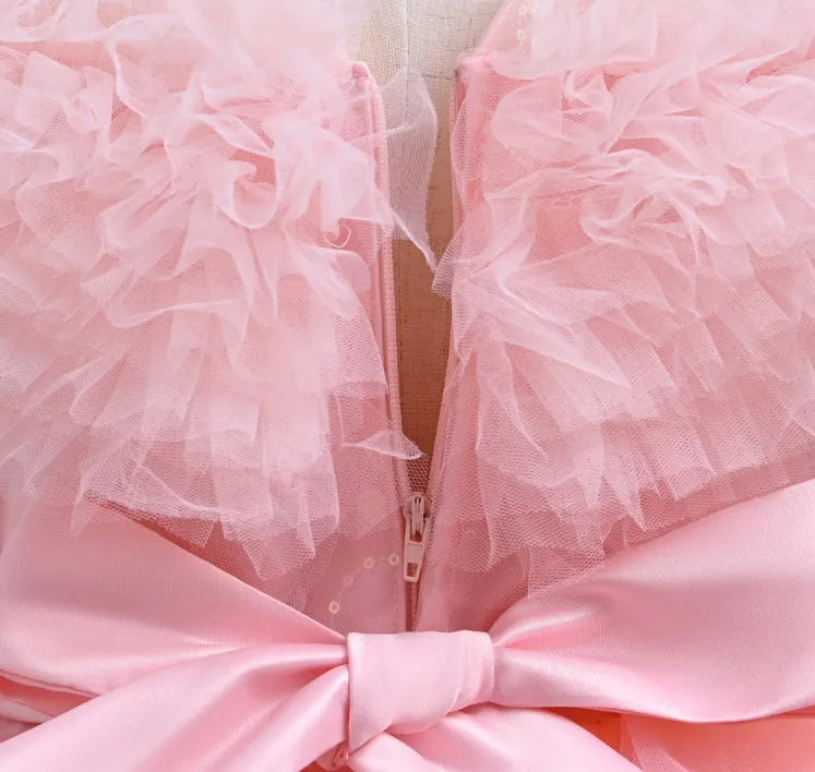 Girls Western-style princess dress in polyester fiber, available in white, light pink, blue, and Champagne, sizes 110 to 160