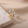Adjustable copper decompression ring with geometric round shape in gold or platinum finish