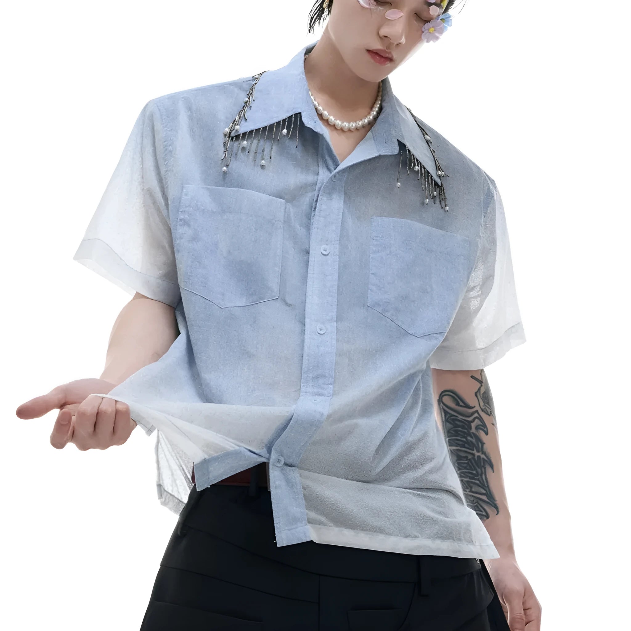 Blue and white gradient men's loose fit short-sleeved shirt with quilted design