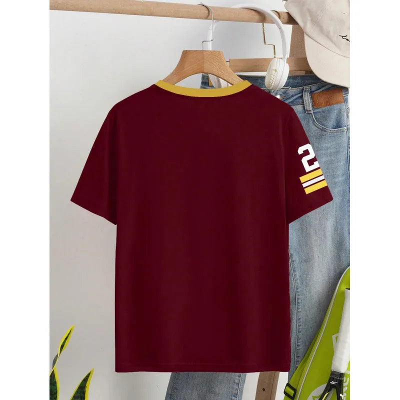 Loose fit cotton t-shirt with digital printed letter pattern in red or green