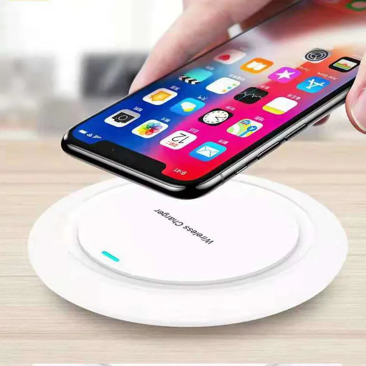 Round 10W desktop wireless charger, 7mm thick, 8mm sensing distance, white or black, USB 3.0