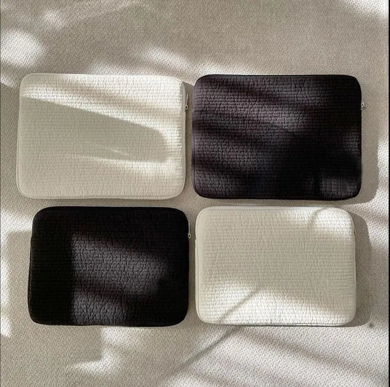 Black and white cotton cloth anti-seismic laptop bag clutch-style for tablet PCs with coin pocket