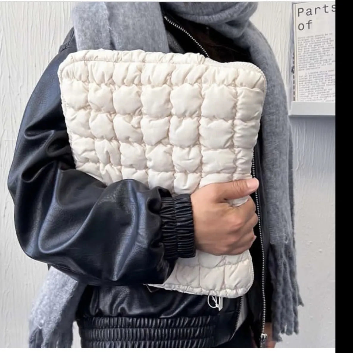 Black nylon laptop bag with cloud cotton interior storage for 15.6-inch computers