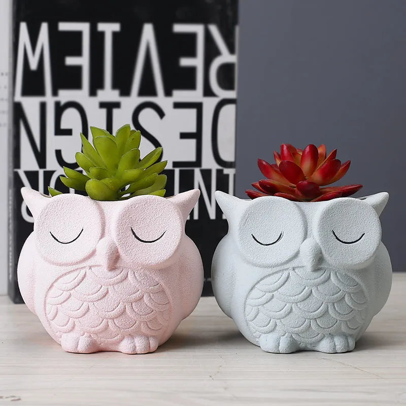 Handmade frosted ceramic flower pot with a cartoon owl design for succulents.