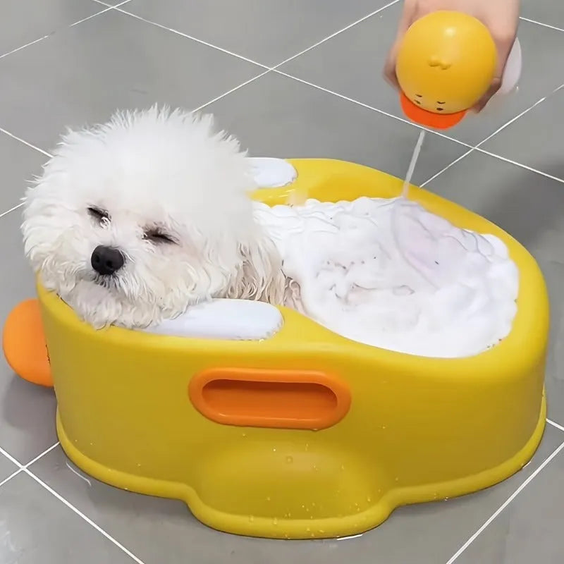 Blue duck-shaped PVC bathtub for washing dogs and cats without electricity