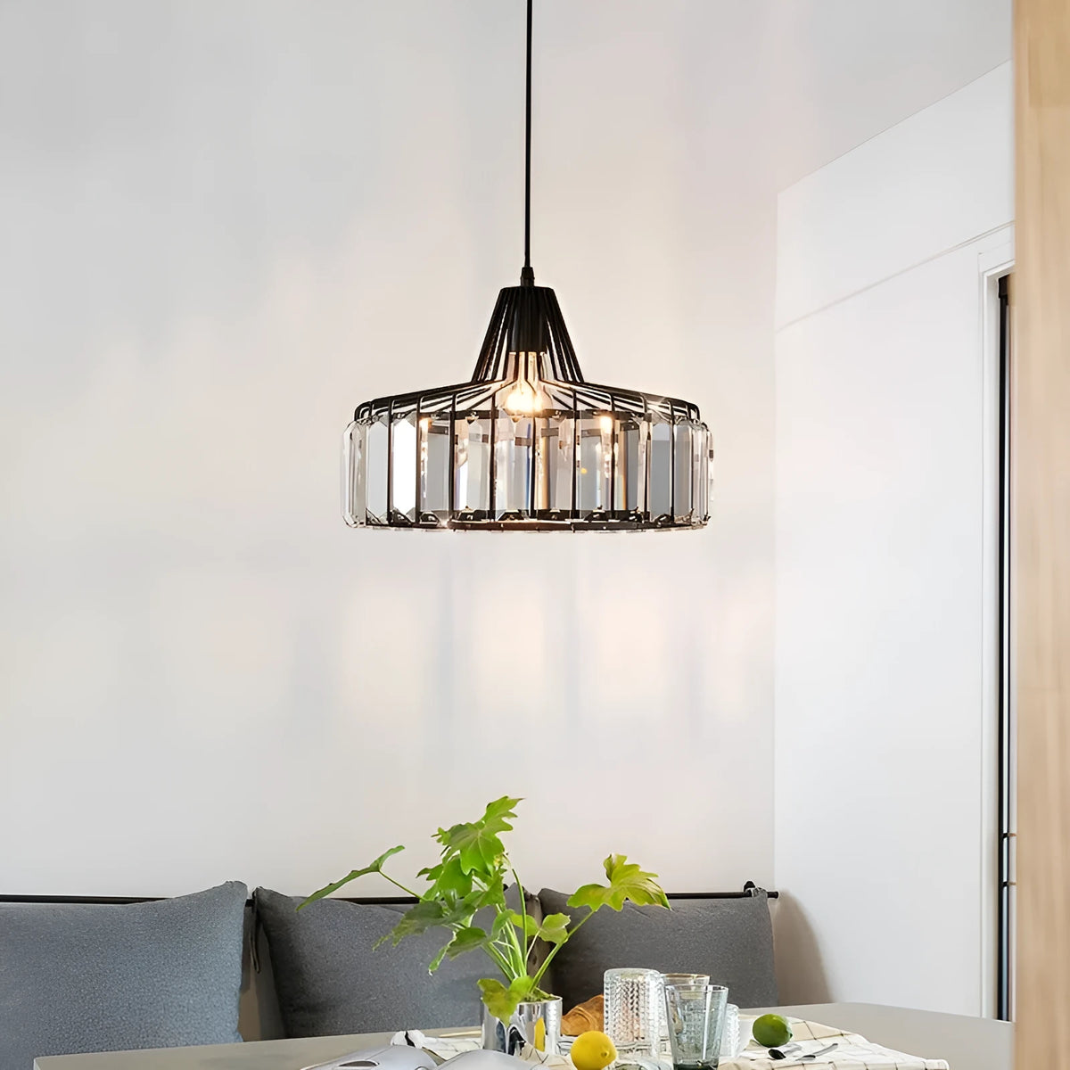 Modern crystal LED droplight ceiling lamp in black or gold with decorative chandelier design