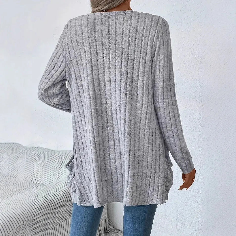 Plus size loose fit cardigan with long sleeves and pockets in black or granny grey colour