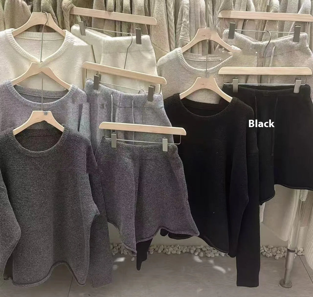 Women's loose-fitting long sleeve sweater and knitted wide leg shorts two-piece set in neutral colours