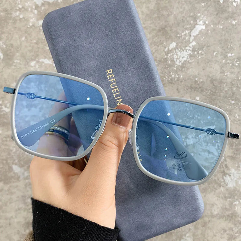 Photochromic large frame myopia glasses with anti-blue light lens function, multiple prescription options