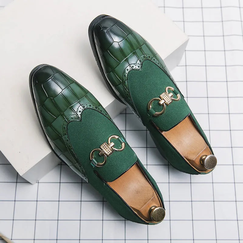 Men's black Korean style casual shoes with pointed toe design and rubber sole