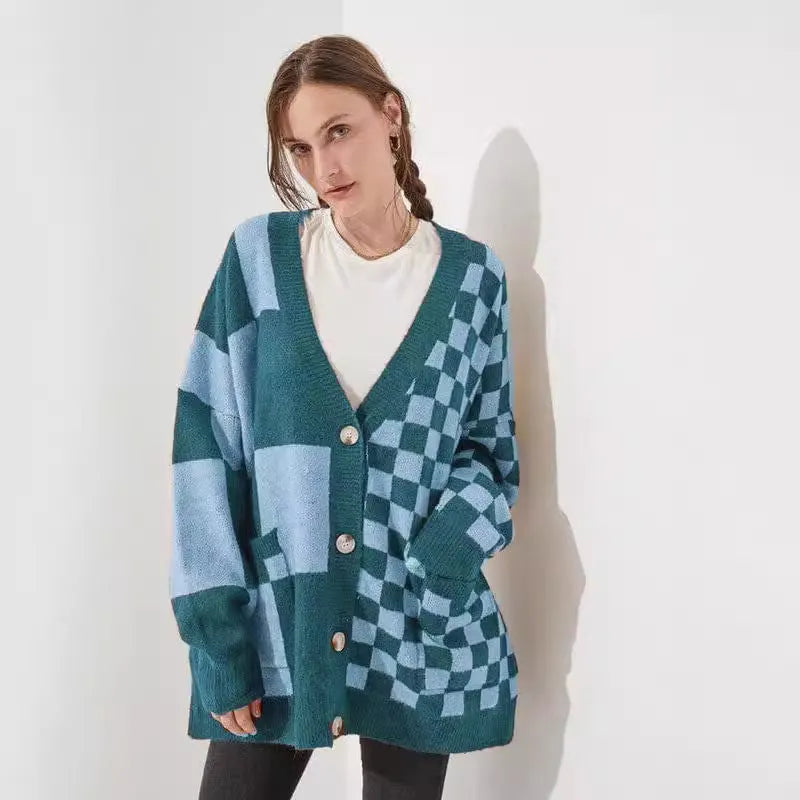 Grey loose slim fit knitwear cardigan with printed checks pattern and regular sleeves