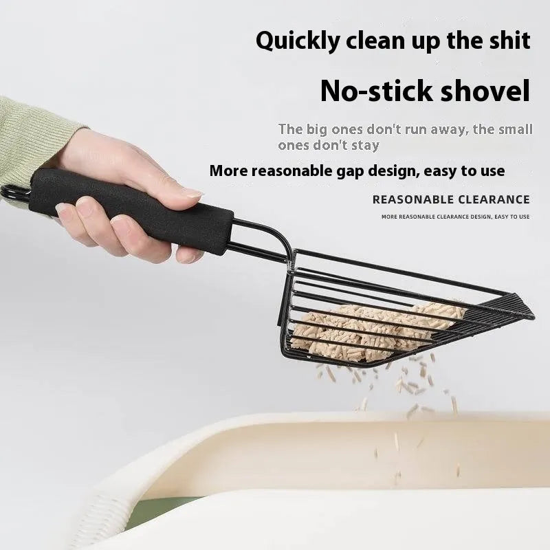Black metal cat litter scoop with 0.8cm gap spacing between tines for sifting clumping litter