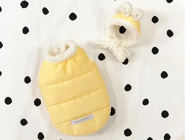 Cotton-padded pet coat in yellow, black and pink, sizes XS to XL for dogs and cats.