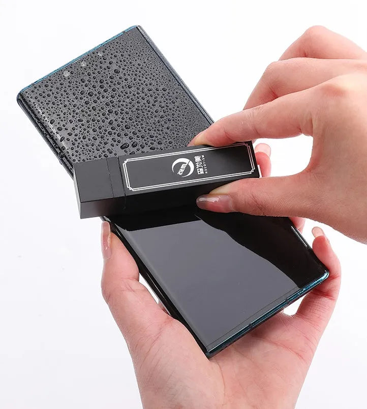 Black package containing 40 disposable pre-moistened wipes for mobile phone screen and body decontamination