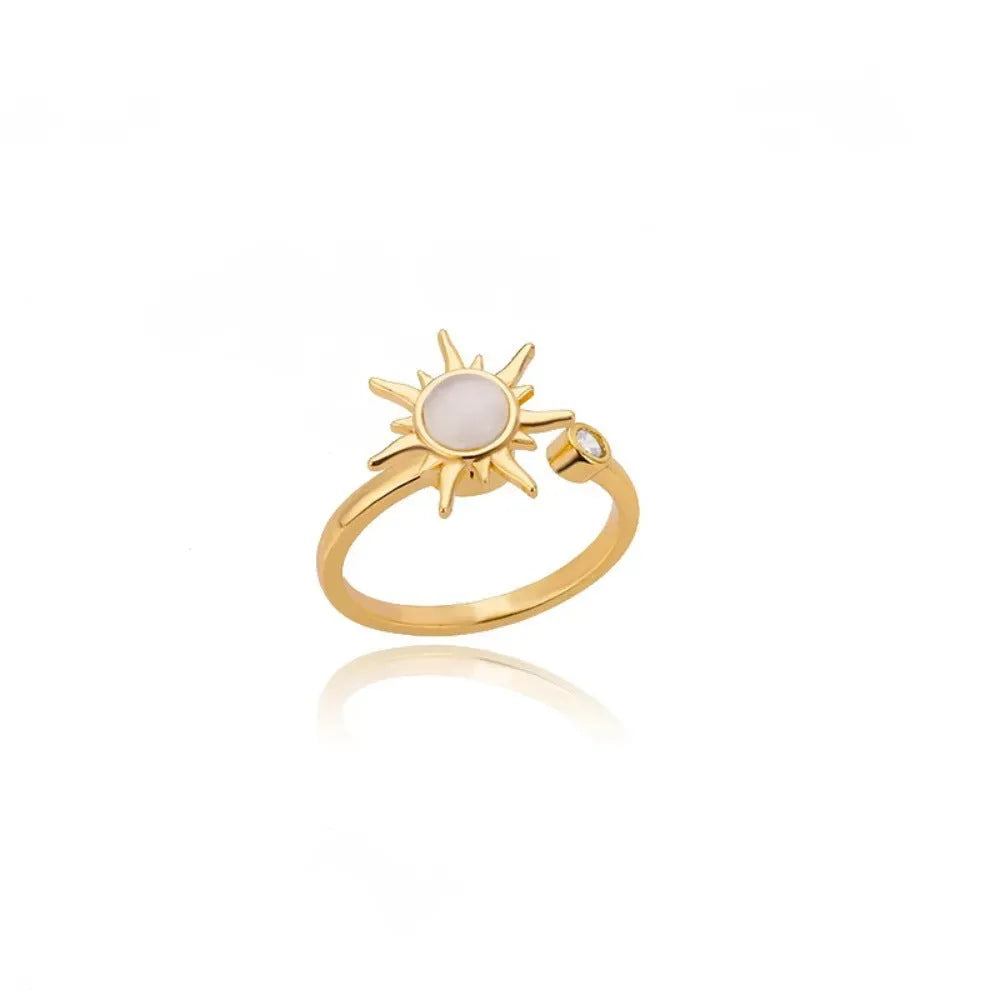 Adjustable copper decompression ring with geometric round shape in gold or platinum finish