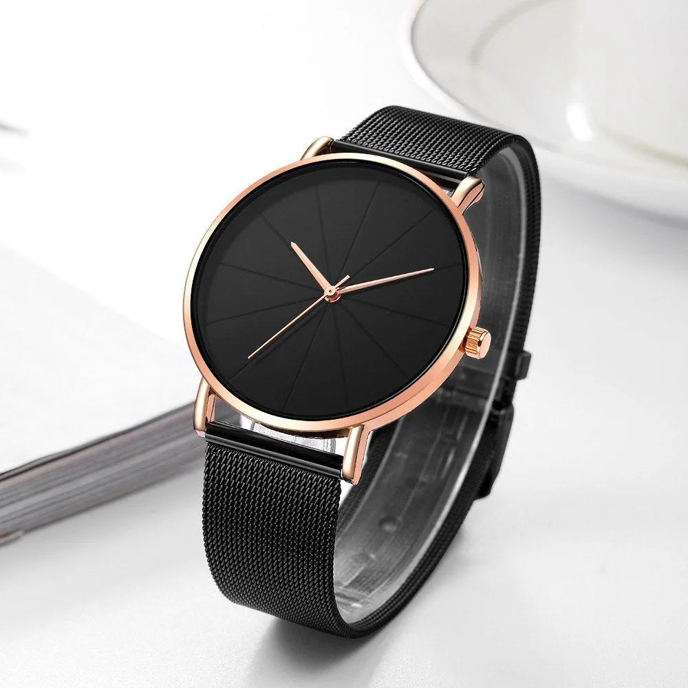 Men's stainless steel analog quartz watch with 40mm round dial and adjustable pin buckle