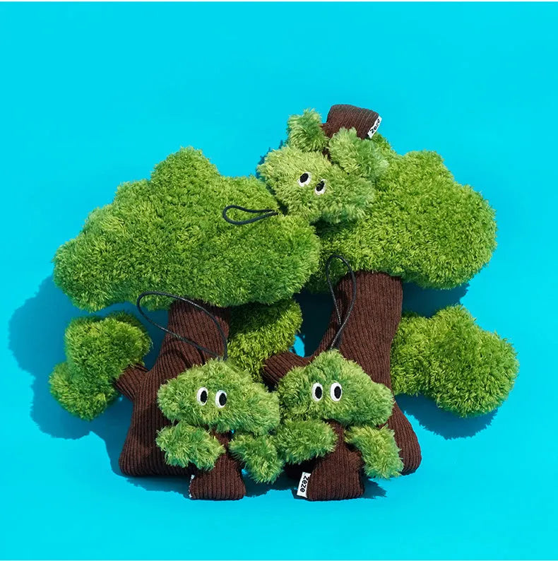Felt pine tree shaped cat toy with cotton rope hanger and cat mint scent.
