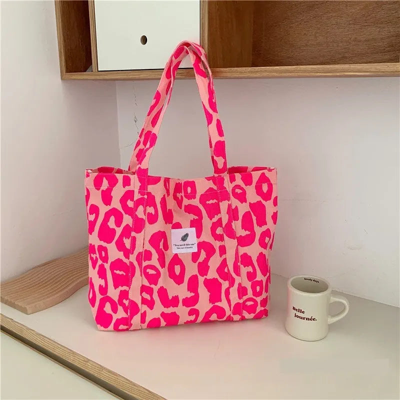 Women's large capacity shoulder bag in oxford cloth with contrast colour detailing and three-dimensional pocket
