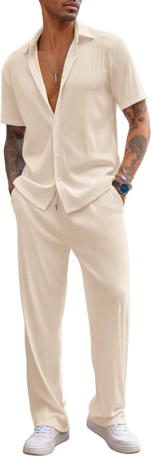Polyester fibre loose leisure suit with short-sleeved top and trousers in solid colour