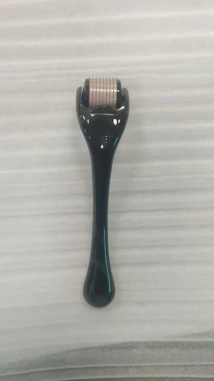540 Micro Needle Roller device with mechanical font size display showing needle specification