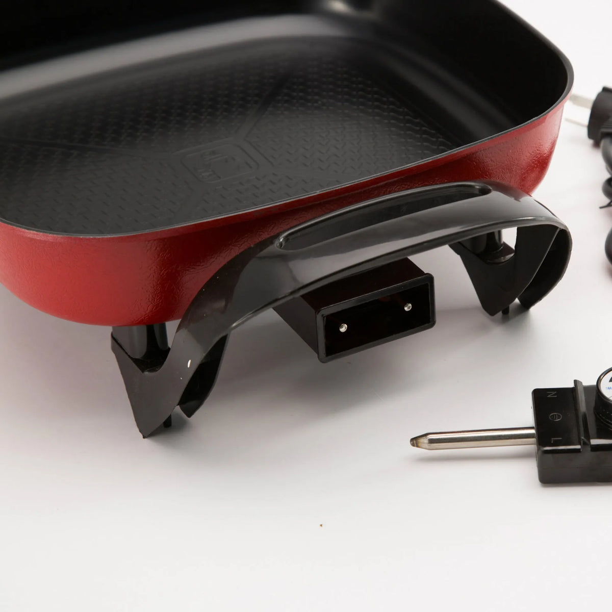 Multifunctional electric hot pot, square, 1300W, 6L+, aluminium alloy liner, black red, 30cm