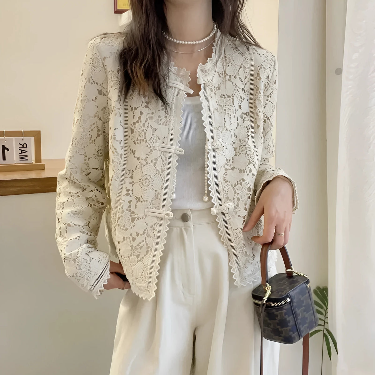 Women's apricot Chinese lace crocheted short coat with long sleeves and slim fit, sizes M to 3XL