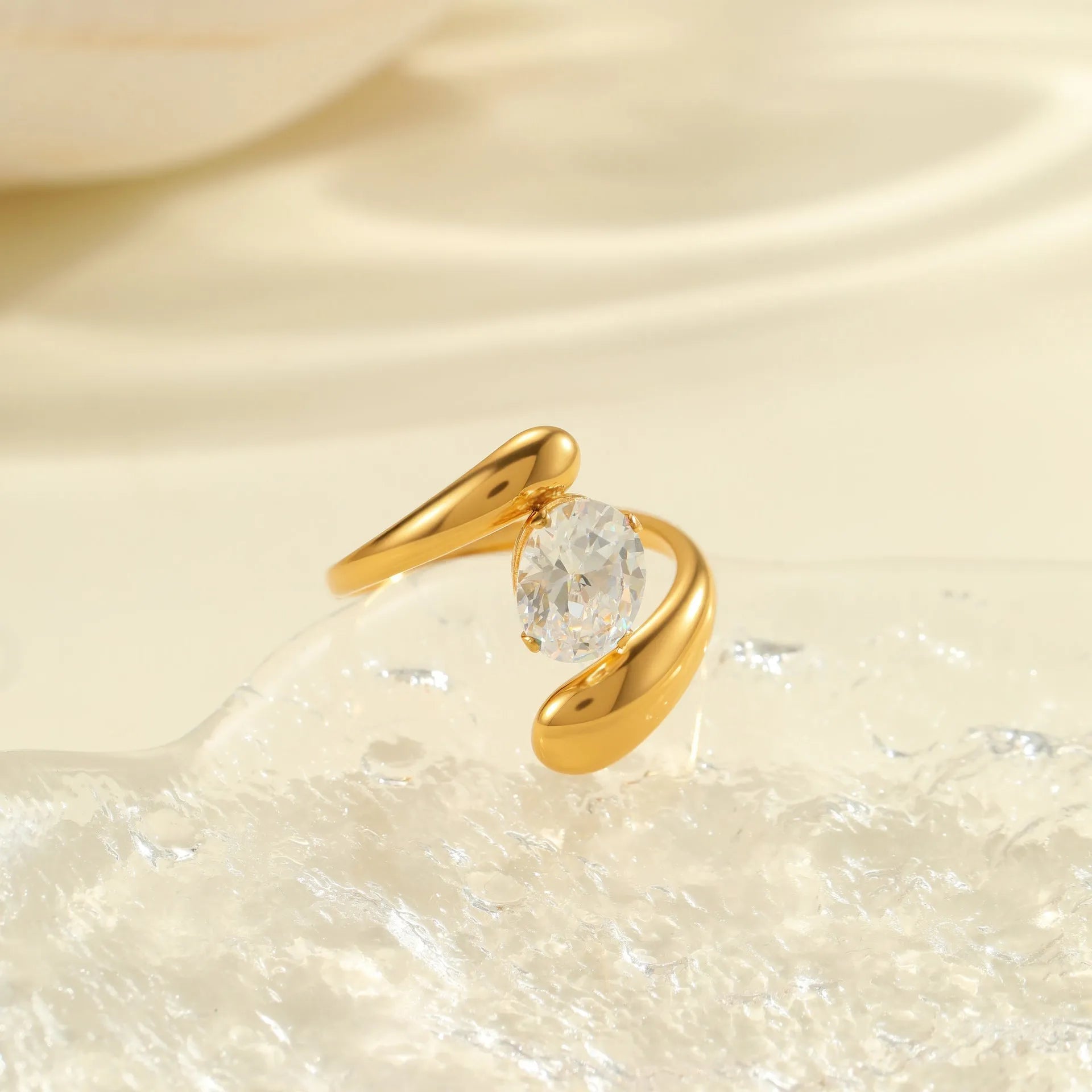 Geometric open-mouth adjustable zircon ring for women in stainless steel.
