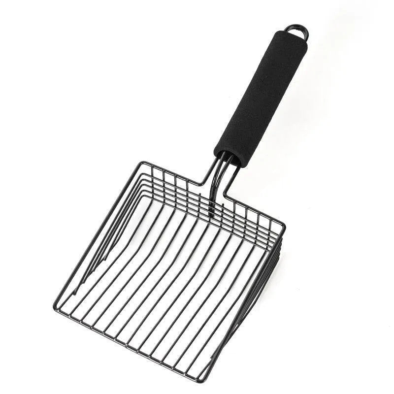 Black metal cat litter scoop with 0.8cm gap spacing between tines for sifting clumping litter