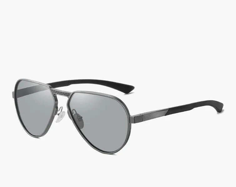 Aluminium-magnesium alloy polarised sunglasses with TAC lens, black frame with grey film