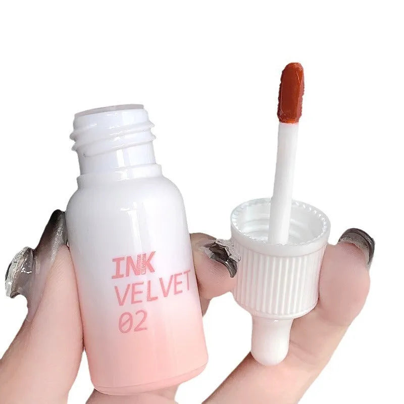 Mirror Lip Lacquer tube in 3.5g size showing glossy finish