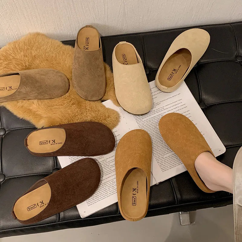 Korean style square-toe outdoor slippers in microfiber with slip-on design