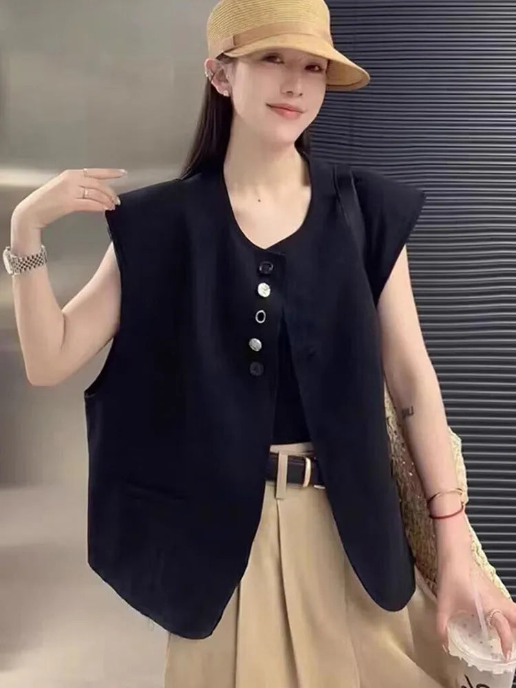 Women's loose-fit polyester vest with pockets in short 40cm length