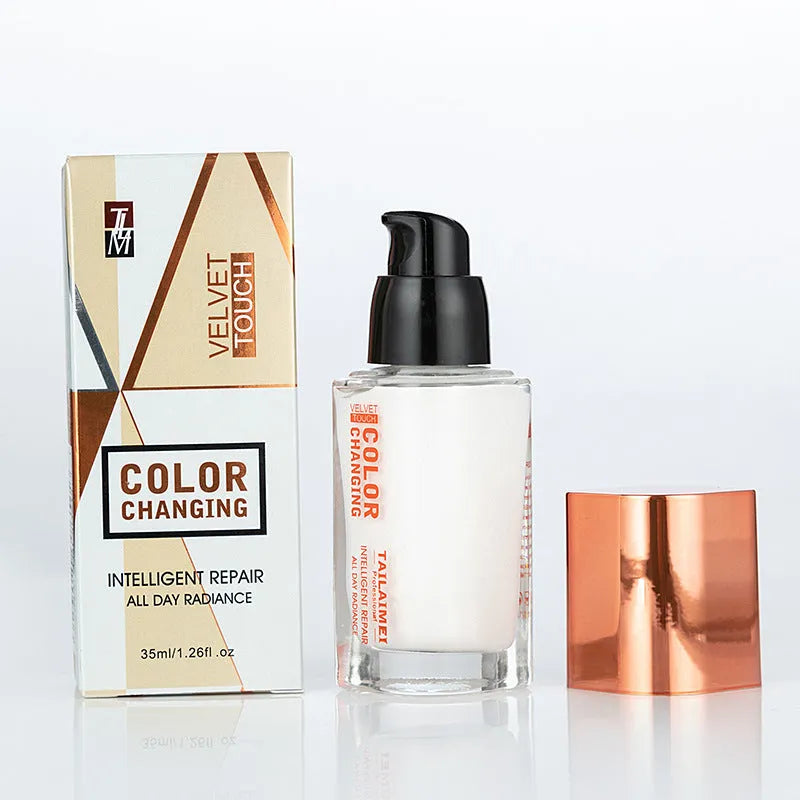 Liquid foundation in White shade with colour-changing technology for warm skin tones