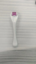 540 Micro Needle Roller device with mechanical font size display showing needle specification