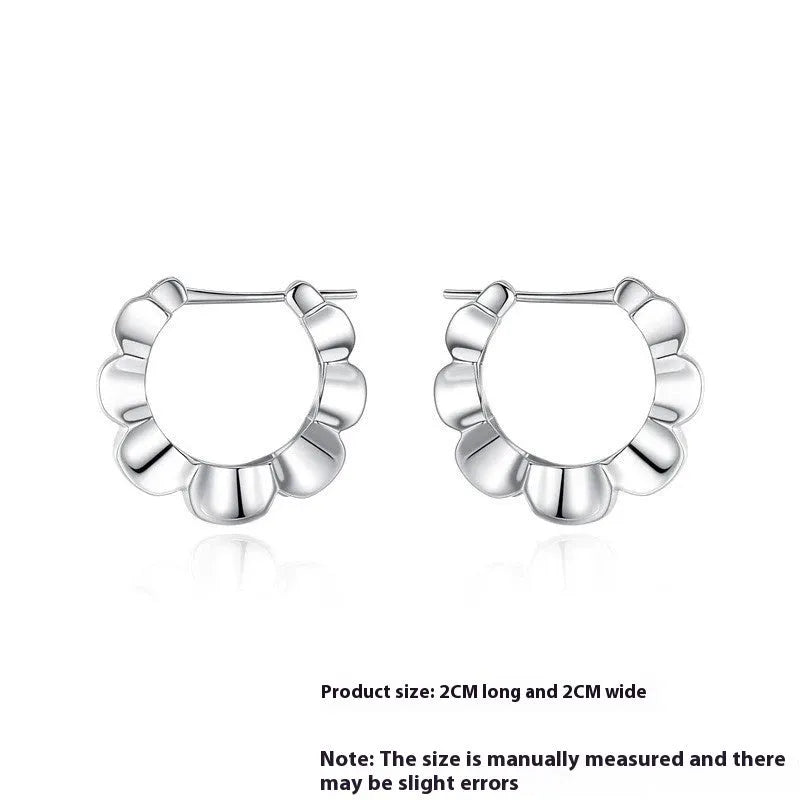 Sterling silver geometric earrings with round element and electroplated finish